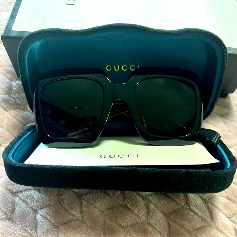 Authentic women’s Gucci sunglasses